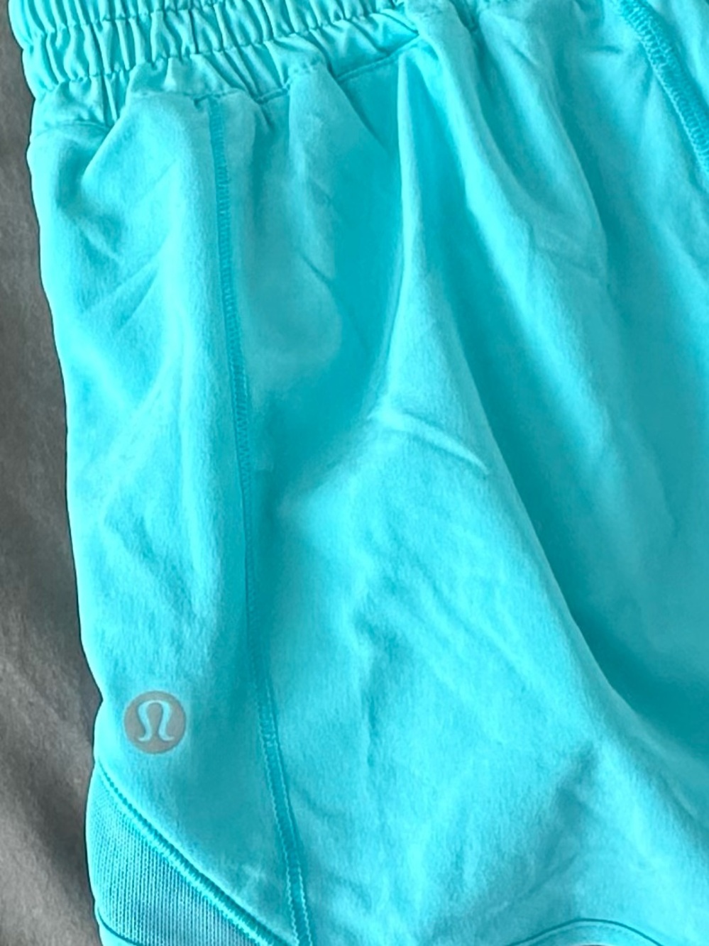 lululemon Turquoise Hotty Hot HR Short 2.5” * Lined - Picture 3 of 4